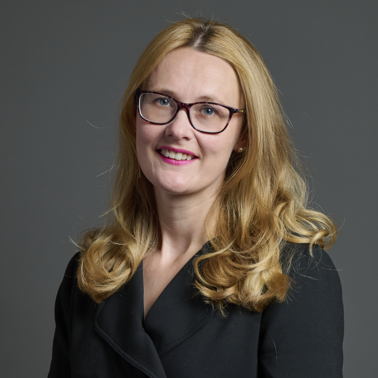 Official portrait photo of Cat Smith MP, ©House of Commons